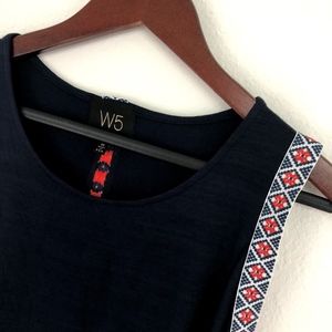 W5 sleeveless tank embroidery- NWOT Excellent!